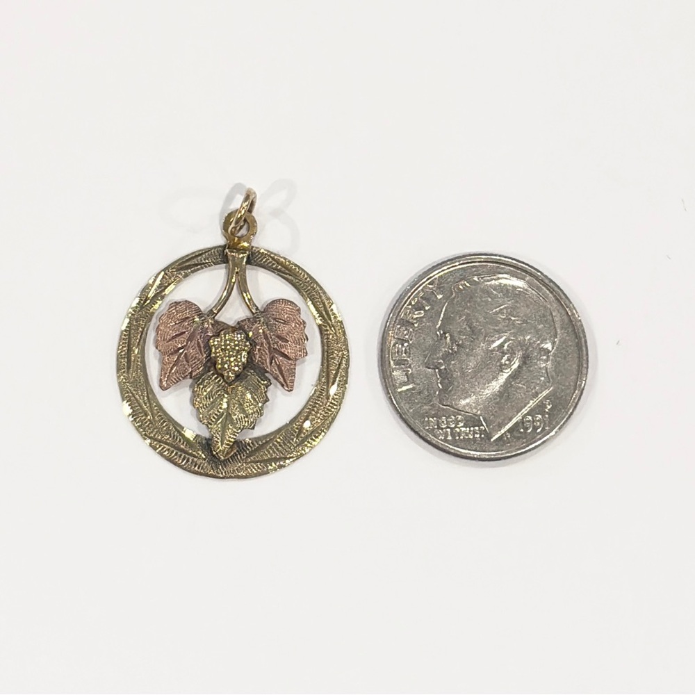 Vintage 10K Black Hills Gold Pendant, Mid Century, Classic Filigree Design - Picture 15 of 15